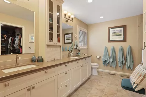 Bath - 241 River Oaks, Lodi, CA 95240 photo 2 of 5