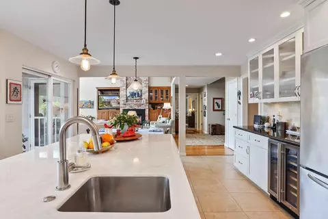 Kitchen - 241 River Oaks, Lodi, CA 95240 photo 5 of 9
