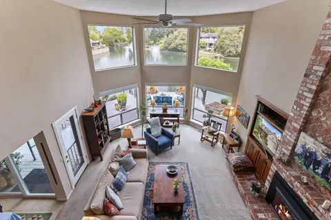 Living - 241 River Oaks, Lodi, CA 95240 photo 9 of 10