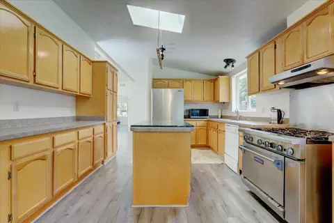 12439 Kodiak Ln, Grass Valley, CA 95949 photo 17