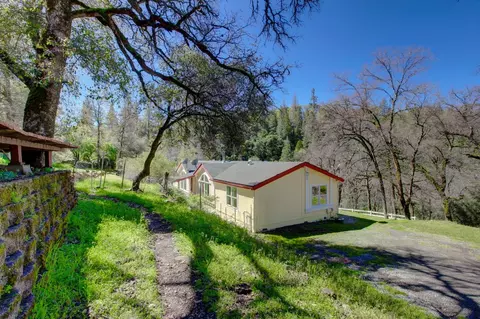 12439 Kodiak Ln, Grass Valley, CA 95949 photo 2