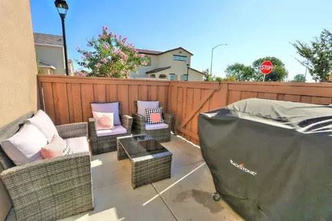 Exterior - 905 Posey St, Galt, CA 95632 photo 8 of 8