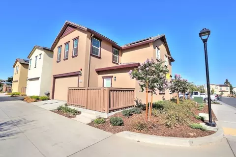 Exterior - 905 Posey St, Galt, CA 95632 photo 2 of 8