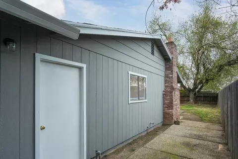 Exterior - 4317 Lever Ave, Olivehurst, CA 95961 photo 12 of 14