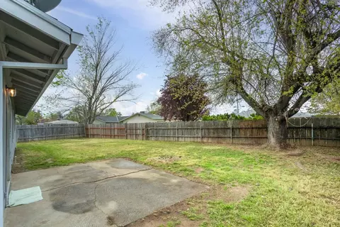 Exterior - 4317 Lever Ave, Olivehurst, CA 95961 photo 10 of 14