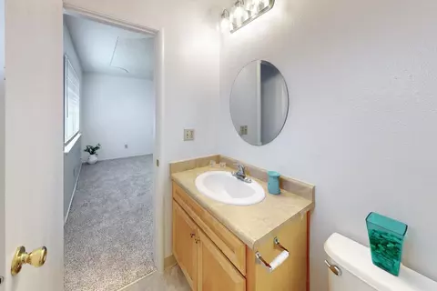 Bath - 4317 Lever Ave, Olivehurst, CA 95961 photo 3 of 4