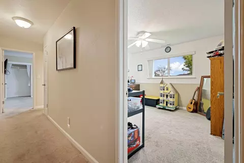 Entry Way - 1631 Elizabeth Ave, Modesto, CA 95355 photo 6 of 9