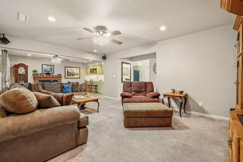 Living - 1631 Elizabeth Ave, Modesto, CA 95355 photo 5 of 5