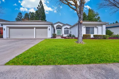 9024 N Camden Dr, Elk Grove, CA 95624