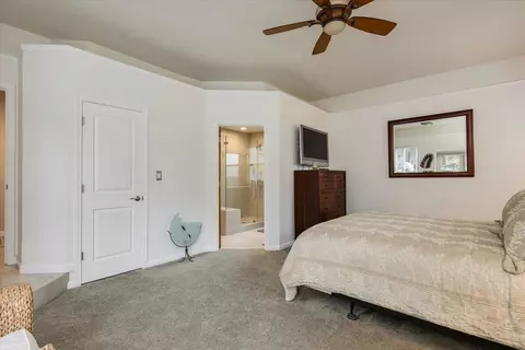 Bedroom - 9541 Horseshoe Bar Rd, Loomis, CA 95650 photo 4 of 5