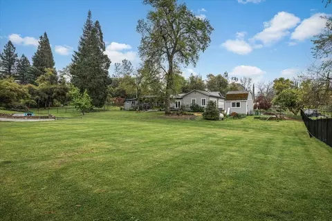 Exterior - 9541 Horseshoe Bar Rd, Loomis, CA 95650 photo 6 of 11