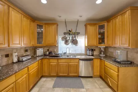 Kitchen - 640 N 4th St, Patterson, CA 95363 photo 5 of 6