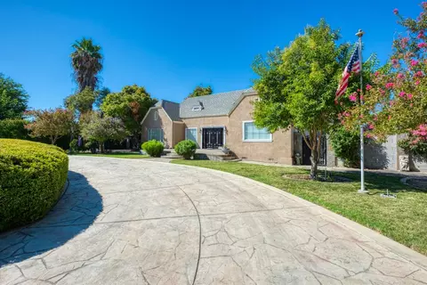 Exterior - 640 N 4th St, Patterson, CA 95363 photo 3 of 19