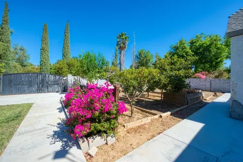 Exterior - 640 N 4th St, Patterson, CA 95363 photo 8 of 19