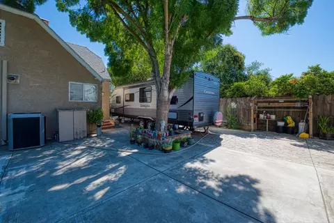 Exterior - 640 N 4th St, Patterson, CA 95363 photo 16 of 19