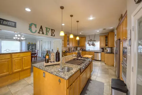 Kitchen - 640 N 4th St, Patterson, CA 95363 photo 1 of 6