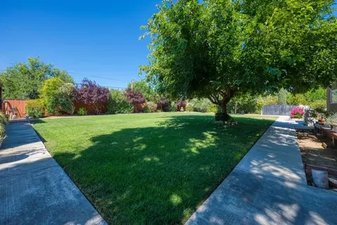 Exterior - 640 N 4th St, Patterson, CA 95363 photo 14 of 19