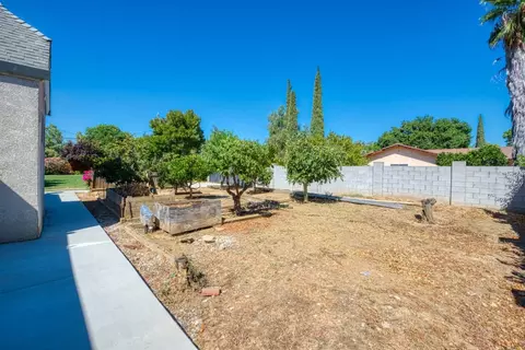 Exterior - 640 N 4th St, Patterson, CA 95363 photo 9 of 19