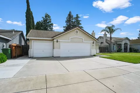 4614 Glimmer Ln, Turlock, CA 95382 photo 2