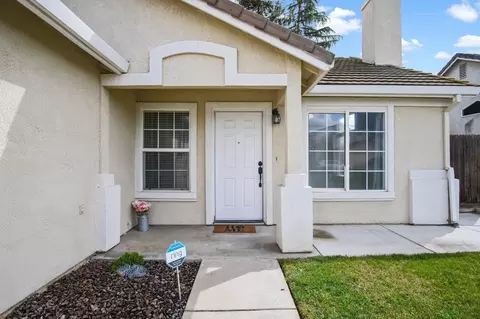 4614 Glimmer Ln, Turlock, CA 95382 photo 4