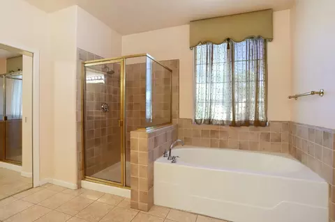 Bath - 2062 Basque Dr, Tracy, CA 95304 photo 5 of 5