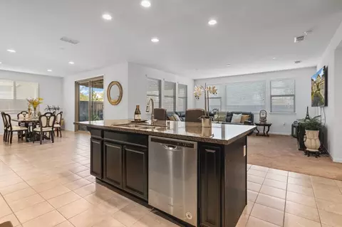 Kitchen - 1409 Crystal Dr, Lathrop, CA 95330 photo 4 of 9