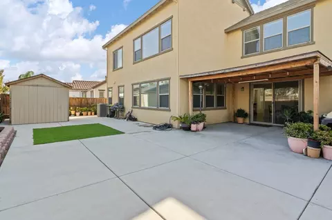 Exterior - 1409 Crystal Dr, Lathrop, CA 95330 photo 8 of 10