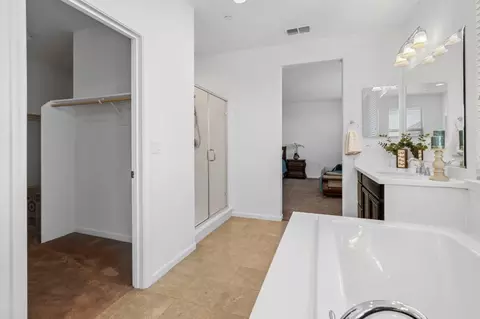 Bath - 1409 Crystal Dr, Lathrop, CA 95330 photo 8 of 8