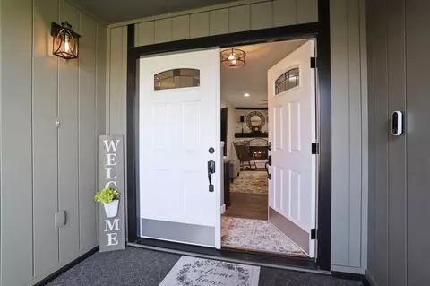 Exterior - 320 Brian Ln, Turlock, CA 95382 photo 6 of 15