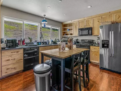 Kitchen - 3321 Magic Morgan Trl, Cool, CA 95614 photo 4 of 4
