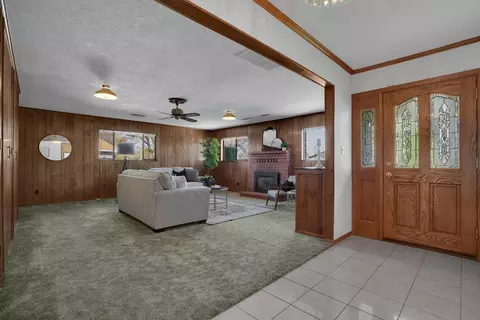 Living - 1022 Alameda Dr, Modesto, CA 95351 photo 2 of 5