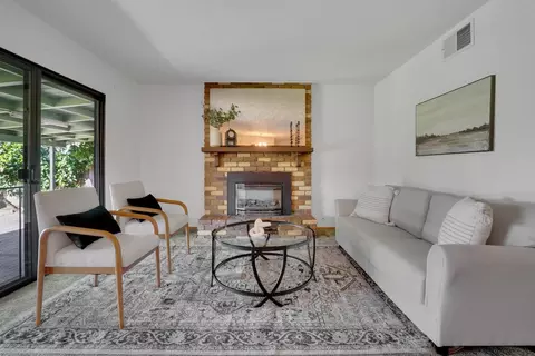 Living - 1022 Alameda Dr, Modesto, CA 95351 photo 4 of 5