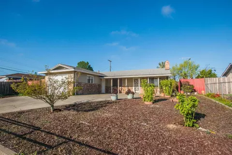 7512 Tamoshanter Way, Sacramento, CA 95822