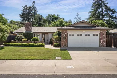 2062 Edgewood Dr, Lodi, CA 95242 photo 1