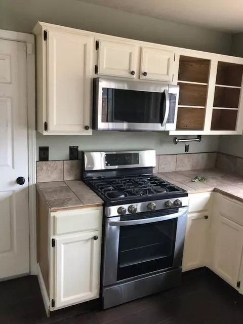 Kitchen - 2808 Stone Ter, Modesto, CA 95355 photo 2 of 2
