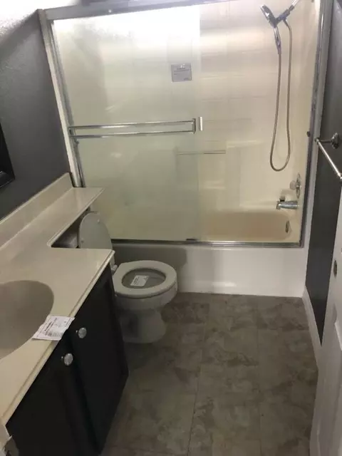 Bath - 2808 Stone Ter, Modesto, CA 95355 photo 3 of 3