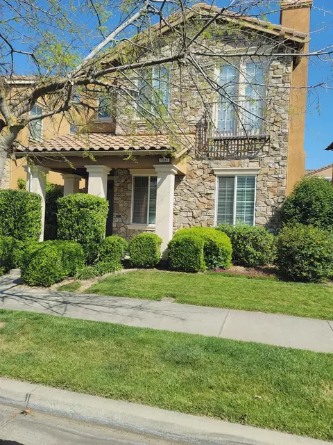 1331 Violet Way, Turlock, CA 95382 photo 2