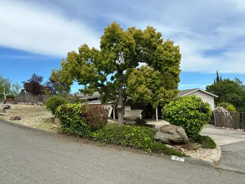 81 Apache Cir, Oroville, CA 95966 photo 2