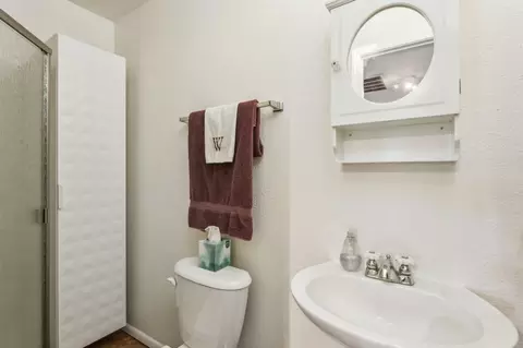 Bath - 2350 Gunn Rd, Carmichael, CA 95608 photo 1 of 2
