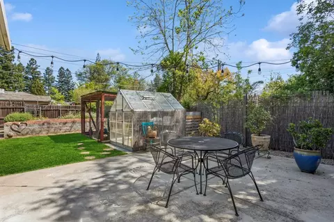 Exterior - 2350 Gunn Rd, Carmichael, CA 95608 photo 4 of 12