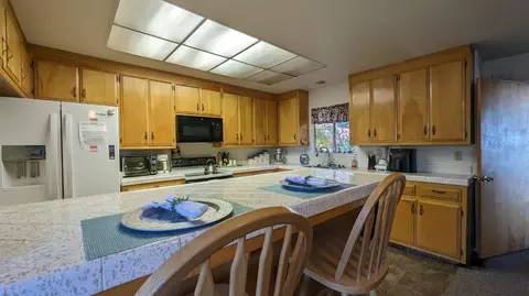 Kitchen - 13743 Bowman Rd, Pine Grove, CA 95665 photo 7 of 8
