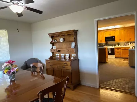Dining - 13743 Bowman Rd, Pine Grove, CA 95665 photo 3 of 10