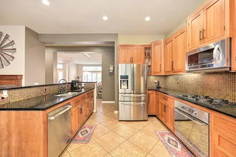 9125 Tuxford Ct, Elk Grove, CA 95624