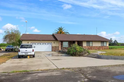 18108 W August Ave, Hilmar, CA 95324