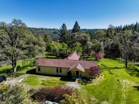 11387 Newtown Rd, Nevada City, CA 95959