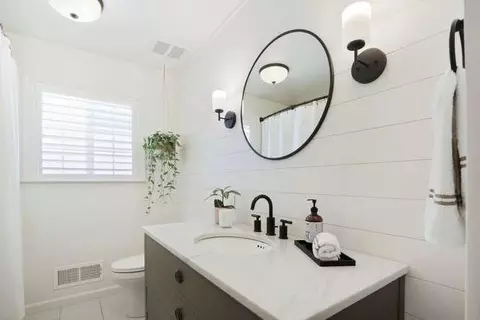 Bath - 1231 Beard, Carmichael, CA 95608 photo 4 of 5