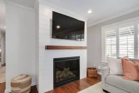 Living - 1231 Beard, Carmichael, CA 95608 photo 4 of 8