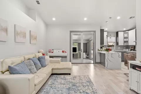 Living - 4405 Layburn Ct, Antelope, CA 95843 photo 3 of 4