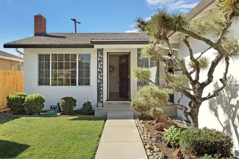 478 Hintz Ave, Tracy, CA 95376 photo 2