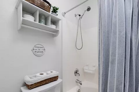 Bath - 2053 Taft Dr, Rocklin, CA 95765 photo 4 of 4